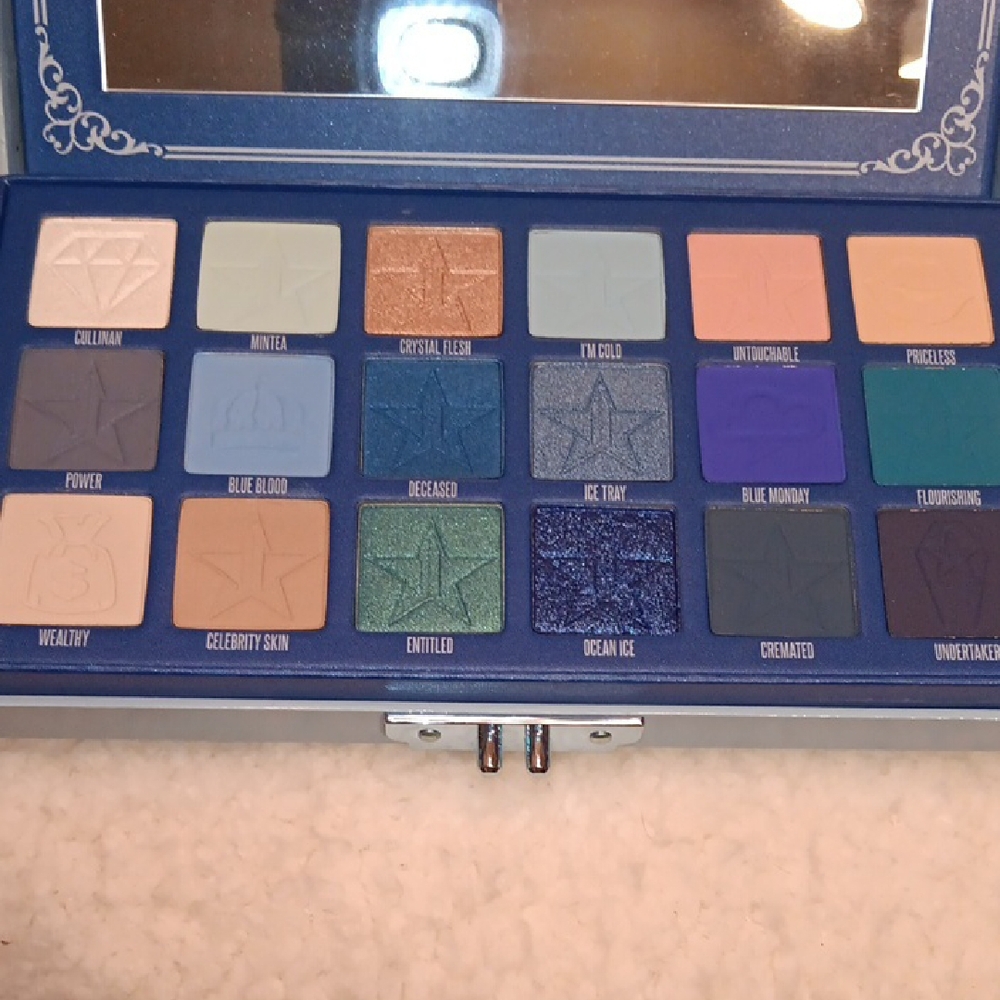 Jeffree Star Blue Blood Eyeshadow Palette - Picture 2 of 4